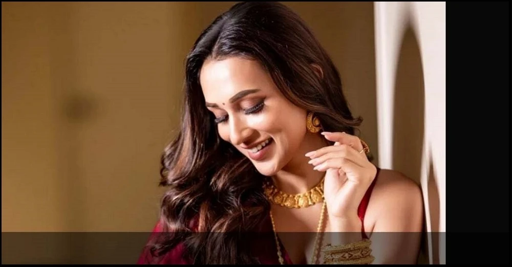 বিয়ে করছেন মিমি চক্রবর্তী, পাত্র কে?